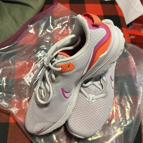 Nike Renew sneakers worn once but still in excellent condition - Picture 4 of 7